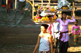 Indonésie - Bali - Offrande au village